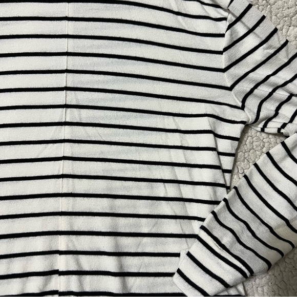 A new days womens sz s striped cowl neck sweater Pullover Top Black/white - Picture 4 of 6